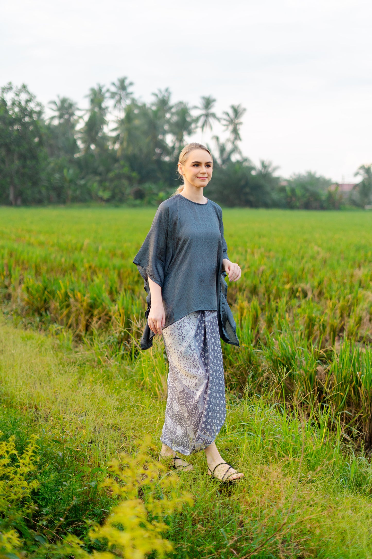 Anya Raya