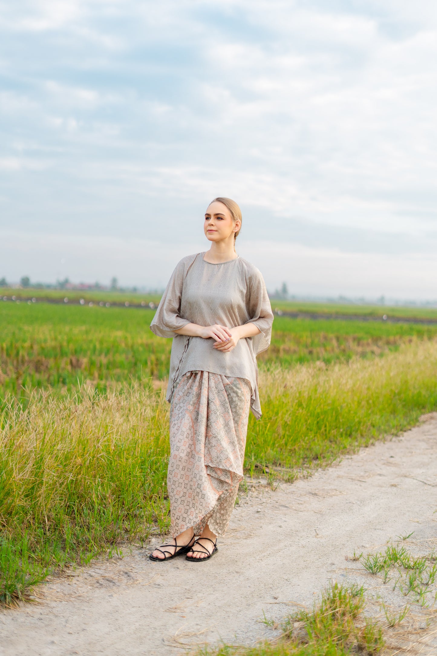 Anya Raya