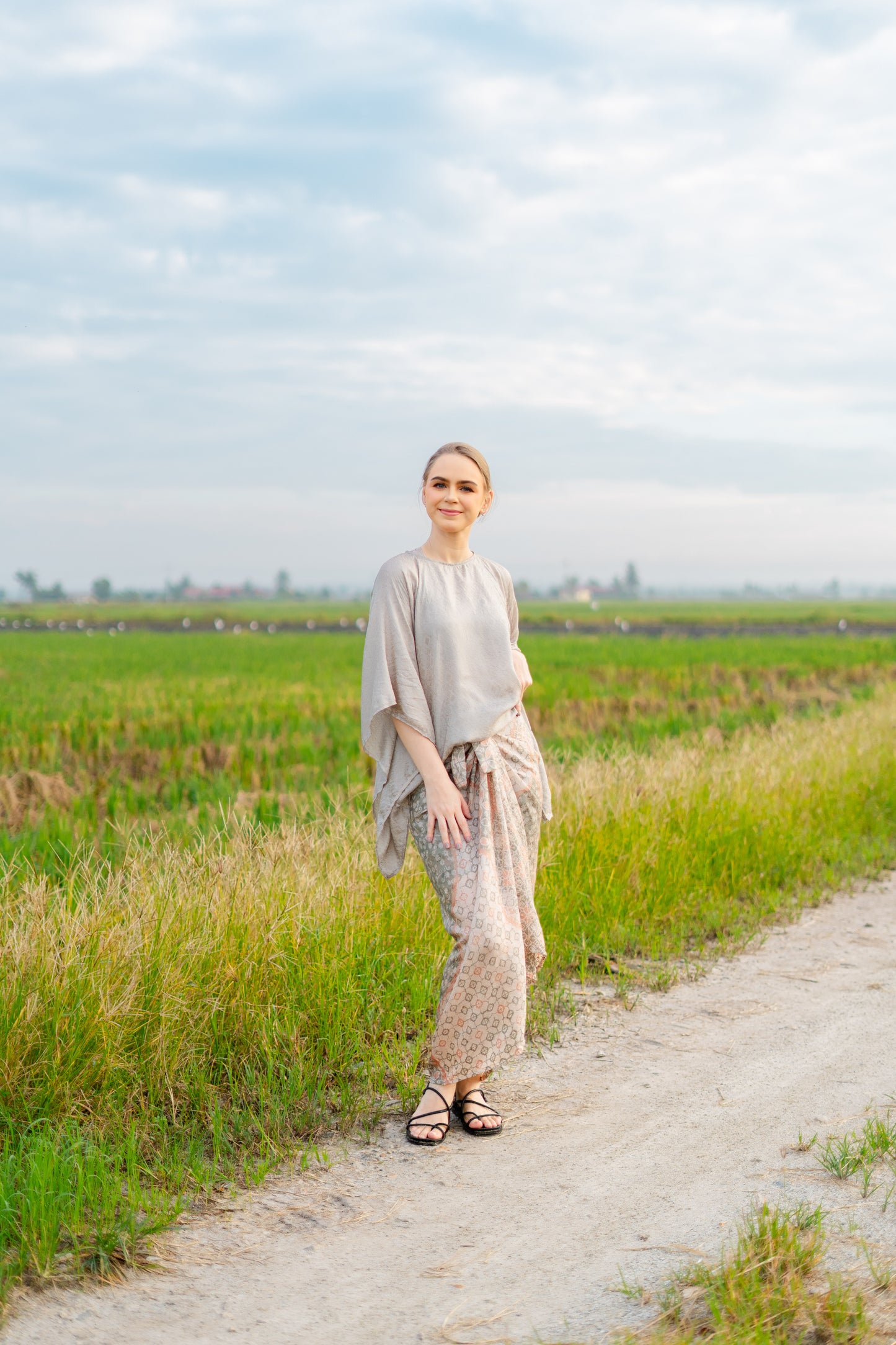 Anya Raya